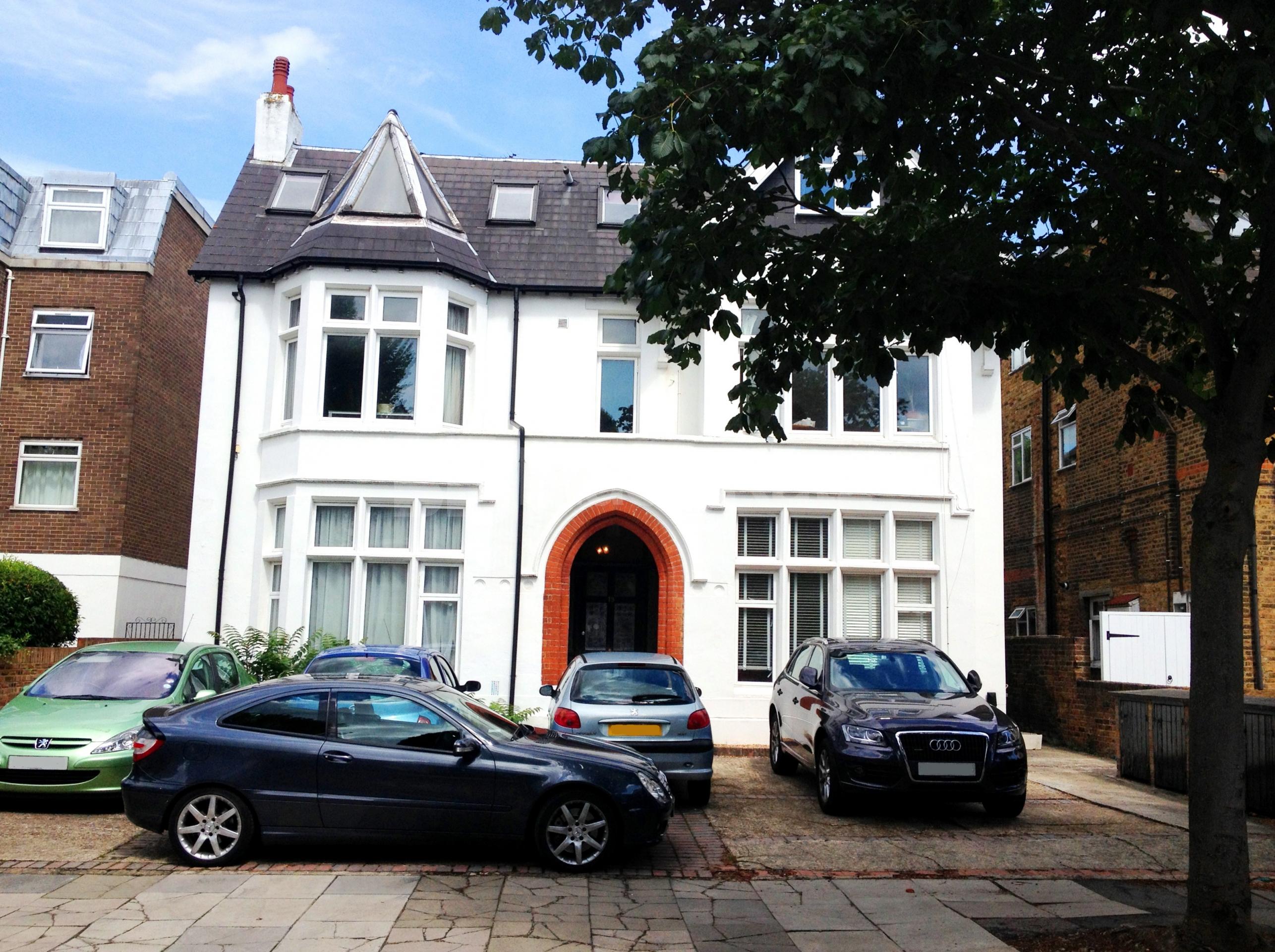 			NEW INSTRUCTION, 3 Bedroom, 1 bath, 1 reception Flat			 Hamilton Road , Ealing Broadway W5